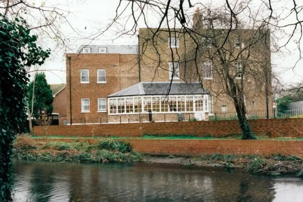 Bridge House Care Centre setting